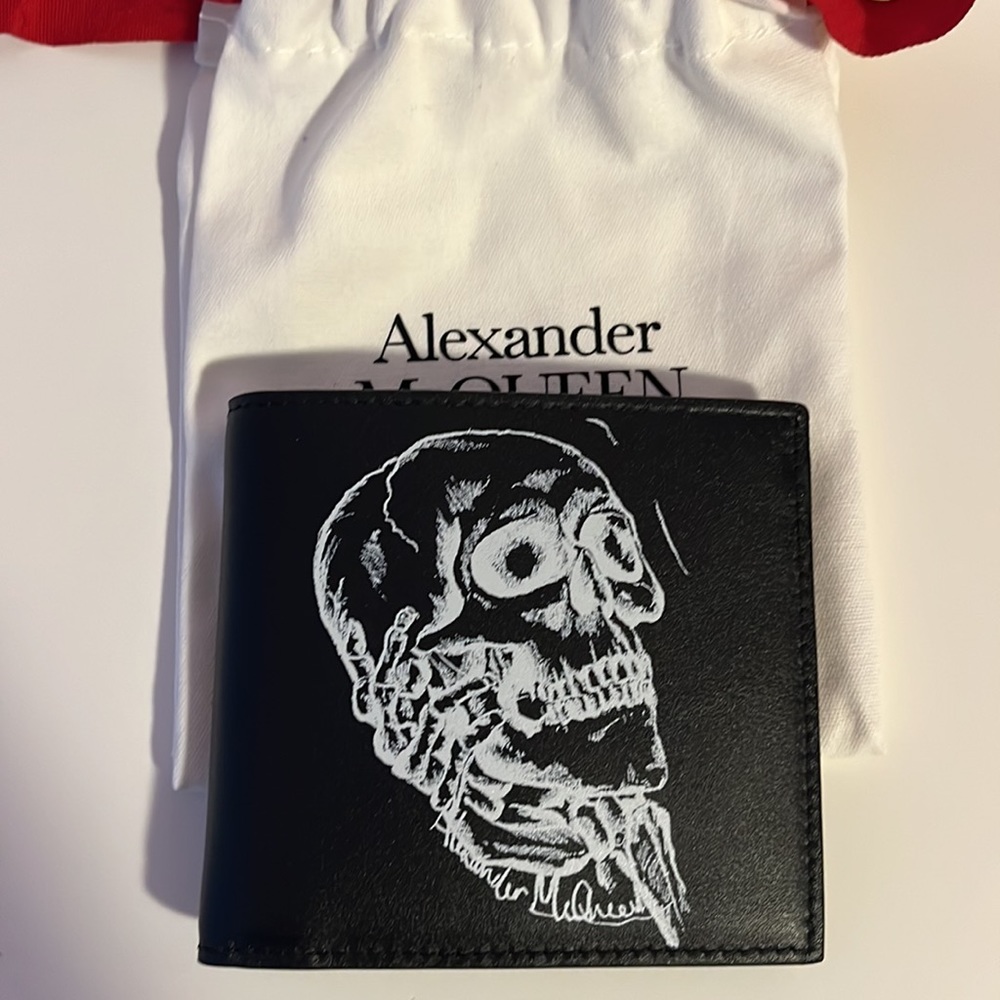 ❌SOLD❌Alexander McQueen Skull Leather Wallet - Picture 10 of 10